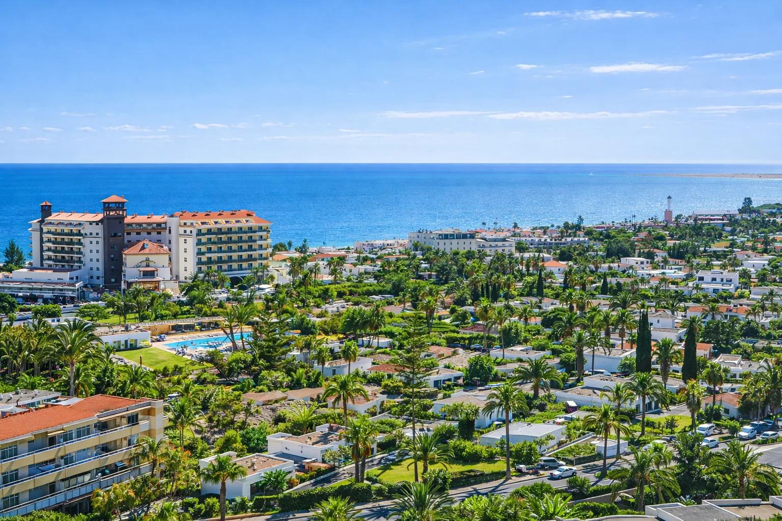San Agustín, Gran Canaria — Quiet beachfront living with a calmer rhythm and refined seaside feel.